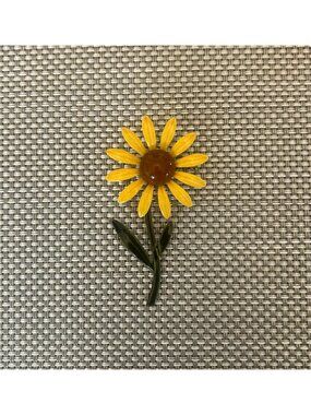 Vintage Yellow Daisy Flower Brooch Pin Green Stem Leaf Design Flower Power